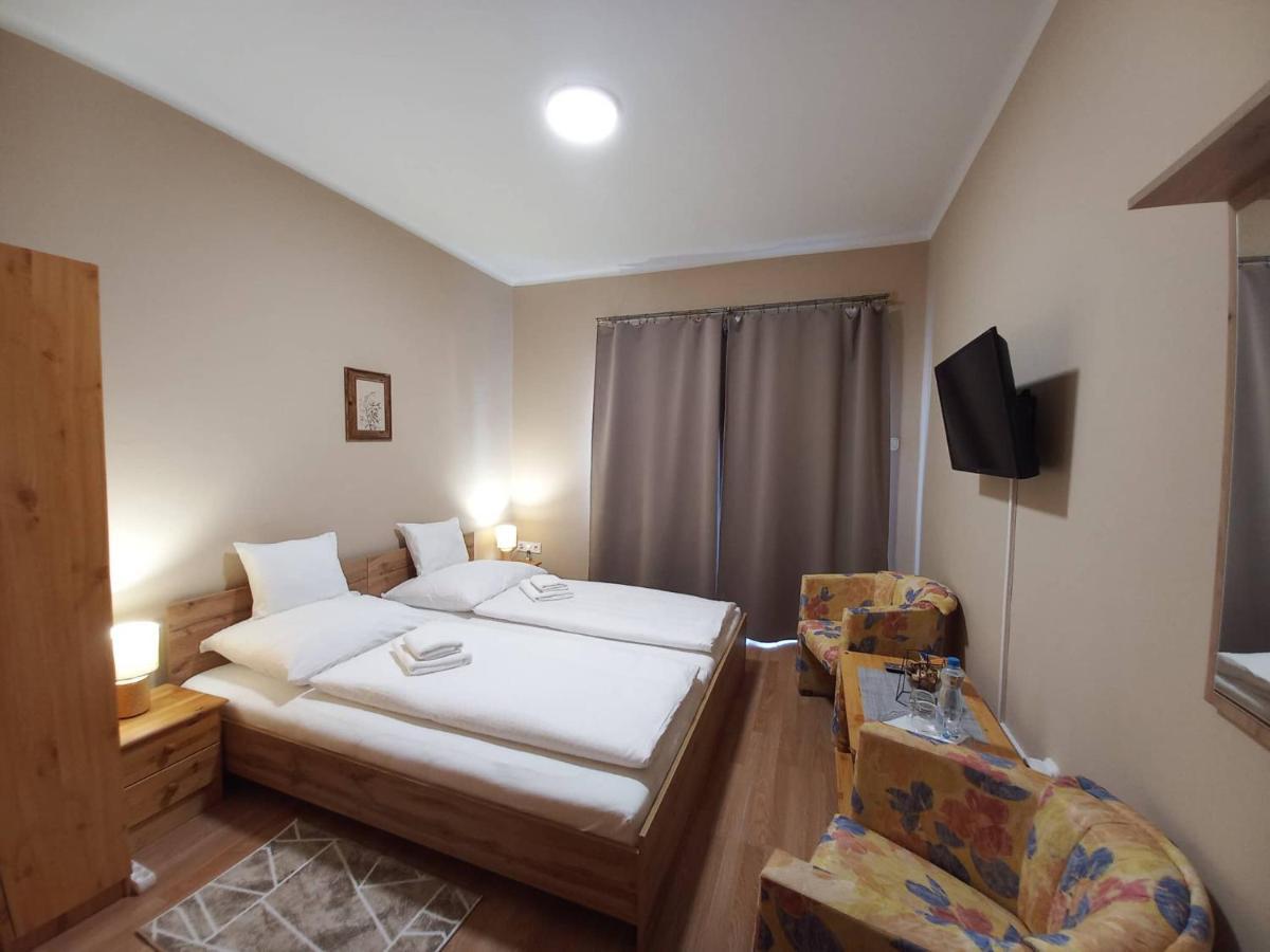 Family Panzio Zalakaros Bed and Breakfast Buitenkant foto